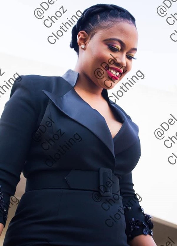 female_black_Suit